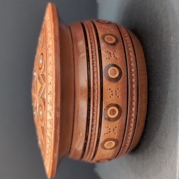 VGT,1983 Decorative Round Brown/ Orange Ukranian Hutsul Box. - Picture 2 of 9